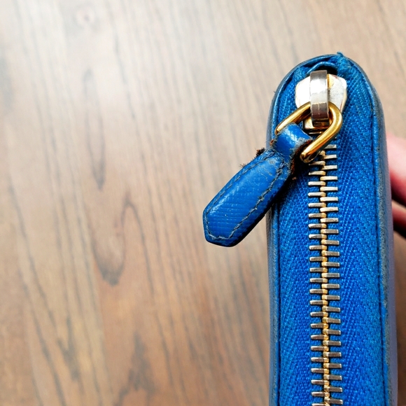 Prada Blue Saffiano Zip Wallet - Picture 7 of 14